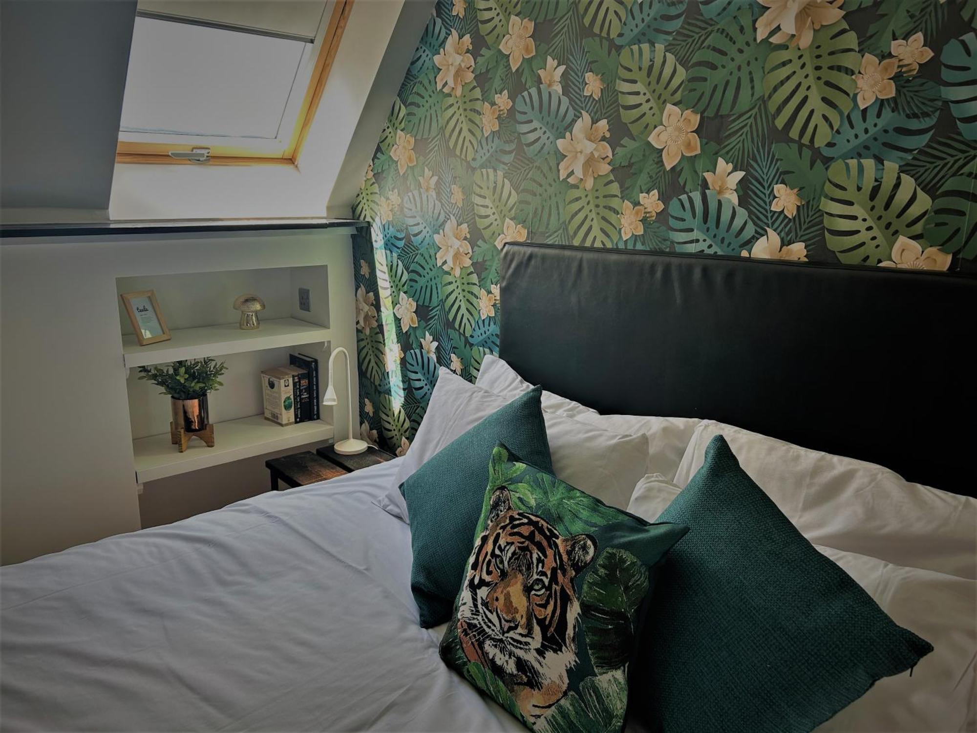 Cardiff Arms Bistro & Hotel Treorky Eksteriør bilde