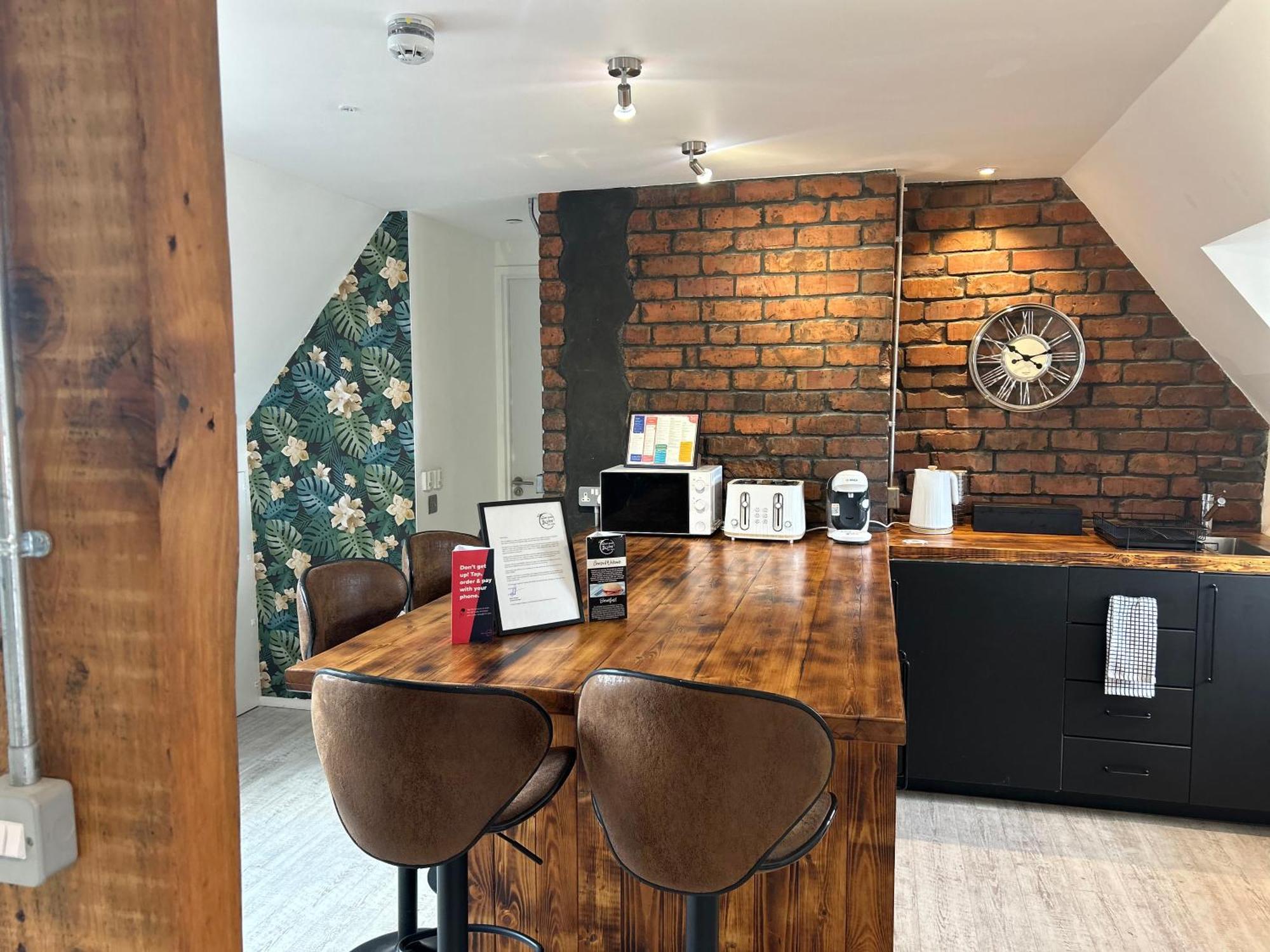 Cardiff Arms Bistro & Hotel Treorky Eksteriør bilde